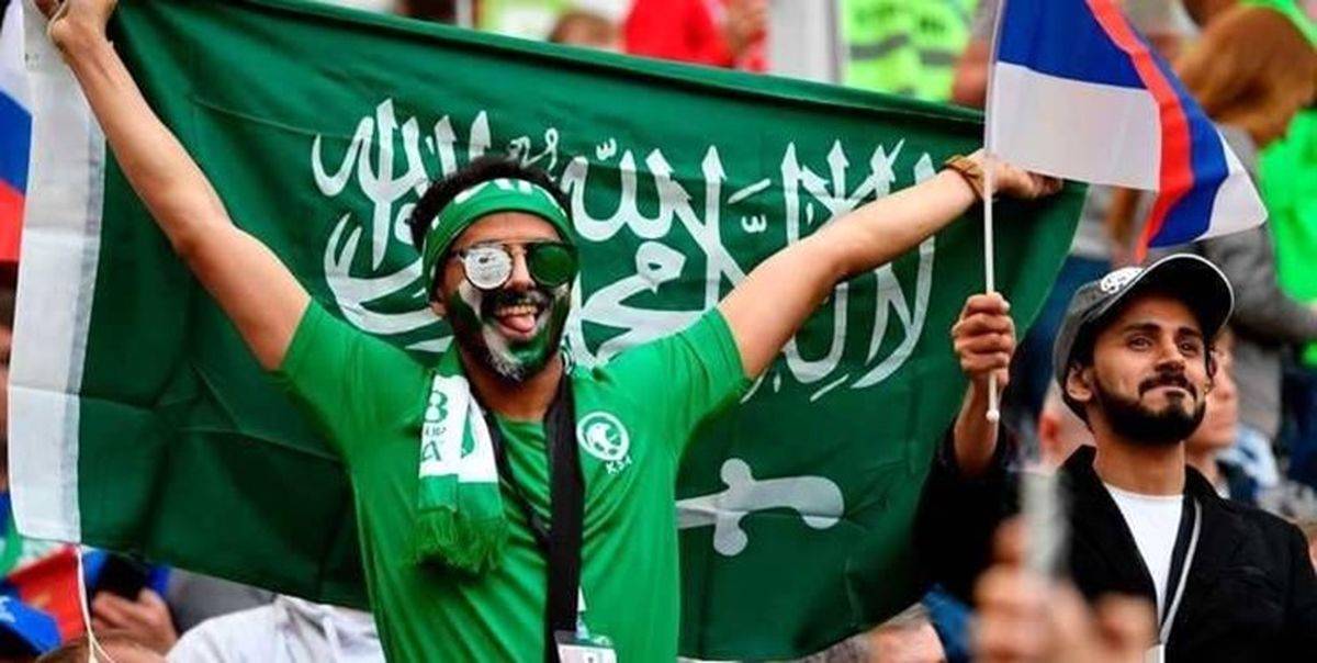 حزب باد ترین تماشاگر مسابقات در یه لحظه از طرفداری عربستان به لهستان تغییر ماهیت داد