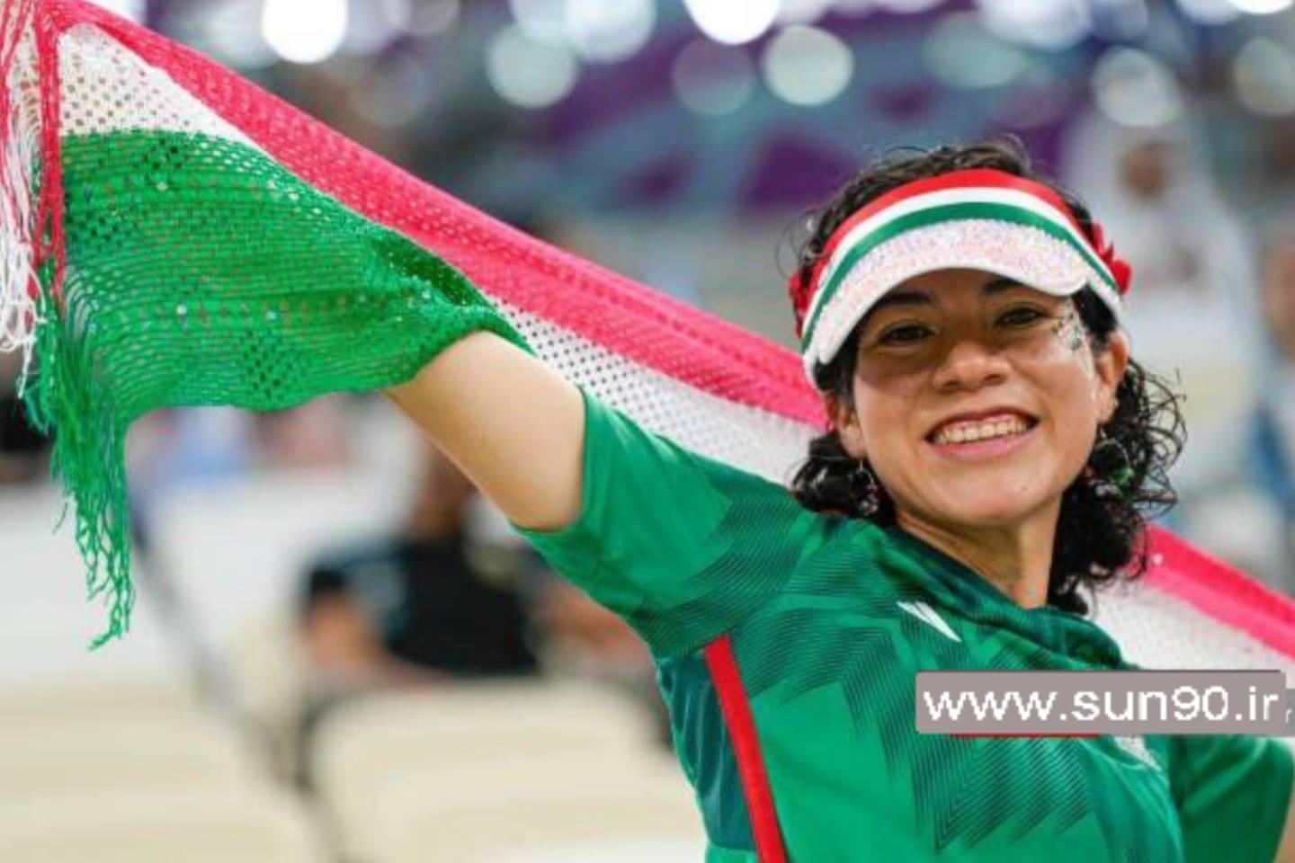هواداران مکزیک و آرژانتین در ورزشگاه لوسیل